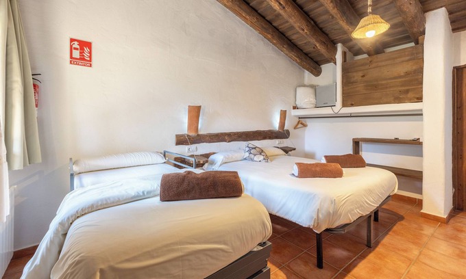 Santo Tome del Puerto Apartment | Studio 'Gato' with Mountain View and Private Garden