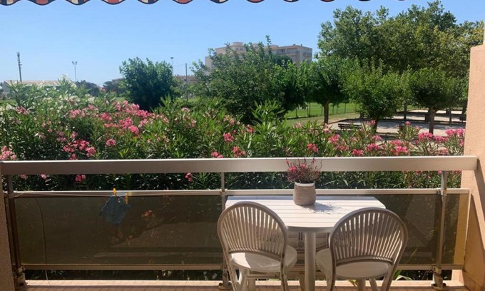 Le Lavandou Apartment | Studio L'Alicastre-4 by Interhome