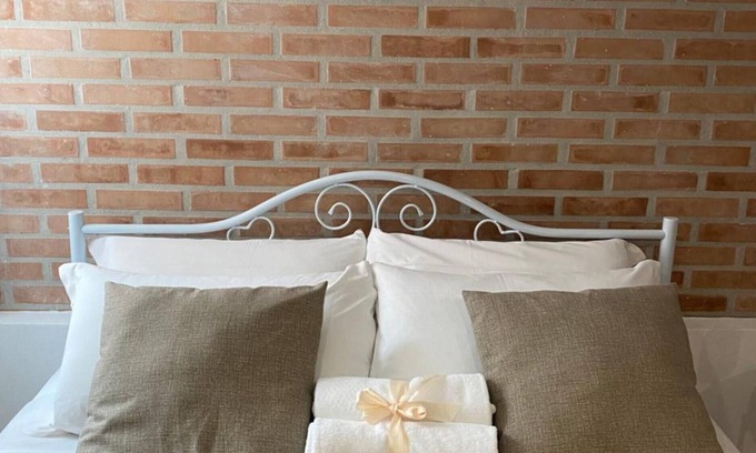 Chioggia Apartment | Studio 'Laguna Blu' with Shared Terrace, Wi-Fi and Air Conditioning