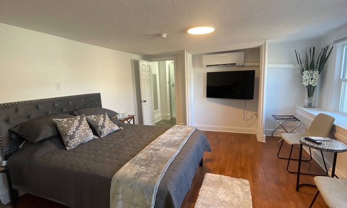 Wolfville Apartment | Studio-like Comfort in Wolfville’s Beating Heart