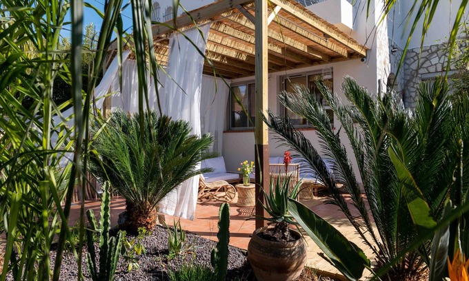 Antibes Apartment | Studio Mandara Beach Bungalow, Cote d'Azur