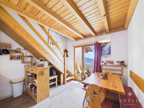 La Rosiere Apartment | Studio mezzanine au pied des pistes avec balcon, idéal pour 4-6 personnes - FR-1-398-552