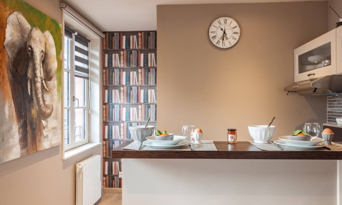 Honfleur Apartment | Studio of the WOOD MAN 2nd floor. In the historic center of Honfleur