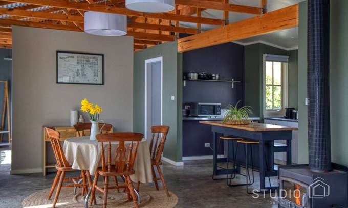 Daylesford Apartment | Studio on Bridport, Daylesford