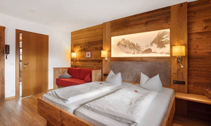 Reit im Winkl Apartment | Studio 'Panorama - Appartement 3' with Mountain View, Private Terrace and Wi-Fi