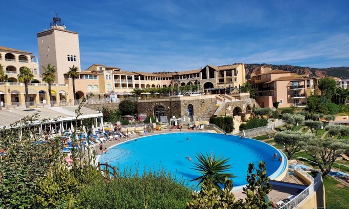 Cap Esterel Apartment | Studio Poisson bleu in toller Ferienanlage mit Pools, Animation und Sportmöglichkeiten