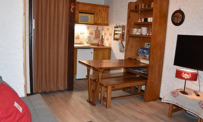 Pralognan-la-Vanoise Apartment | Studio pratique pour 4 personnes avec terrasse à Pralognan-la-Vanoise - FR-1-464-50