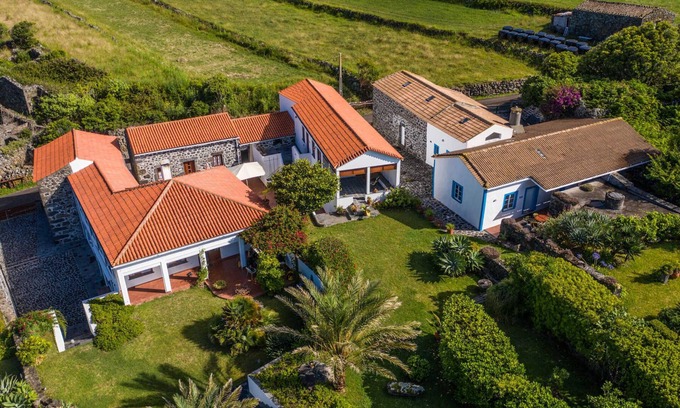 Santa Cruz da Graciosa House | Studio