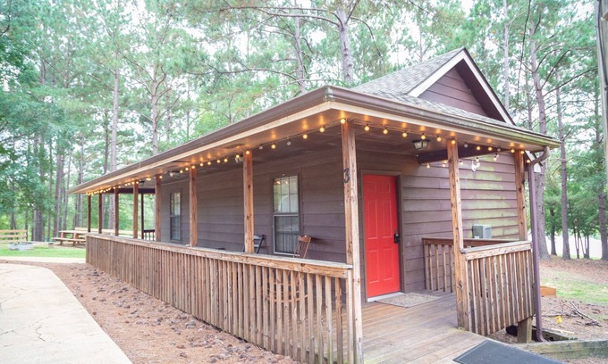 Ramer Apartment | studio rm w/full kitchen, 1 bth , private deck, & WiFi @ Kick Back Ranch.