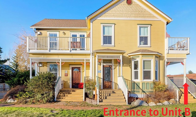 Friday Harbor Apartment | Studio suite near downtown (Argyle Suites-HSB)