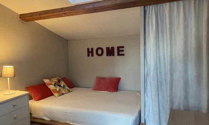 Saint-Mitre House | Studio Très Calme Dans les Hauteurs Marseillaises, à 20 Minutes du Centre Ville