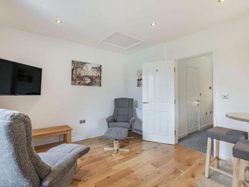 Tewkesbury House | Studio - Uk34126