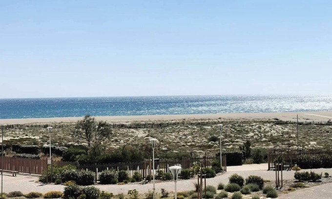 Port Leucate Apartment | STUDIO WITH LOGGIA sleeps 5 PORT LEUCATE. Ref: 2NEF 21K3