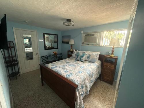 Bayshore Gardens Apartment | Studio Yunet