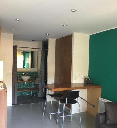 Nyons Apartment | Studios Colorés Pont Roman