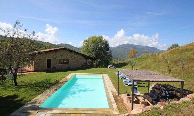 Castelnuovo di Garfagnana Villa | Stunning private villa for 10 people with WIFI, private pool, TV, terrace and parking