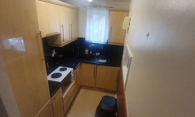 Walsall Apartment | Stunning 1-Bed Apartment in Walsall