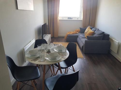 Brierley Hill Apartment | Stunning 1-Bed Apartment in Brierley Hill