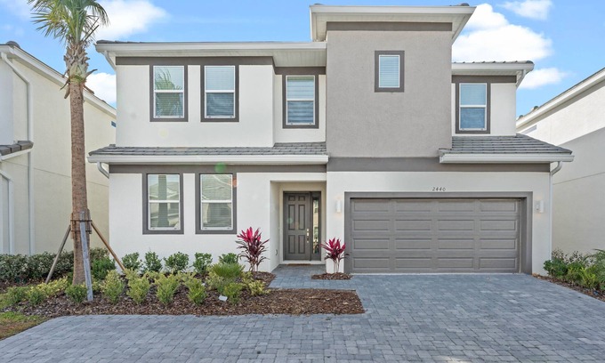 Kissimmee House | Stunning 12 Bed Pool Home with Game Room-2440RD