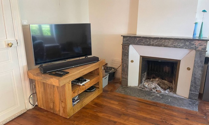 Genouillac Other | Stunning 16th Chateau in a peaceful village. Beautiful grounds & Pet Friendly.