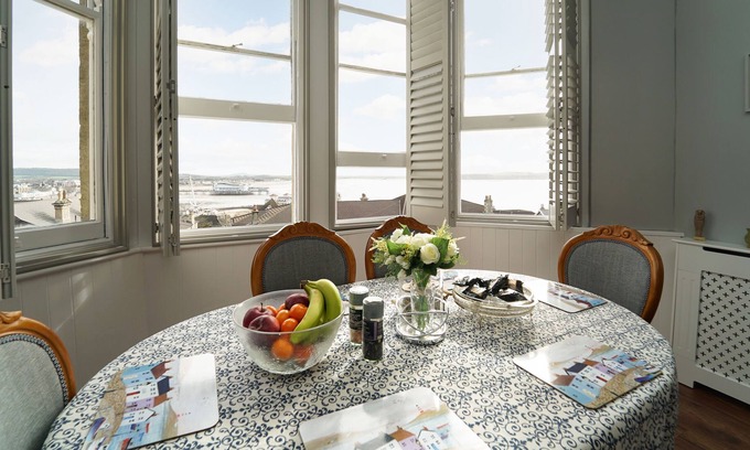 Weston-super-Mare Apartment | Stunning 2-Bed Apartment in Weston-super-Mare
