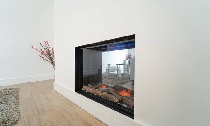 Weston-super-Mare Apartment | Stunning 2 Bedroom Seafront Flat
