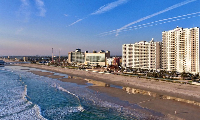 Daytona Beach Condo | Stunning 2BR Beach Condo, Walk to Daytona Beach!n