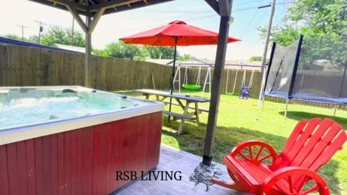 Plano House | Stunning 4BR 2BA Hot Tub Cozy Holiday Home in Plano