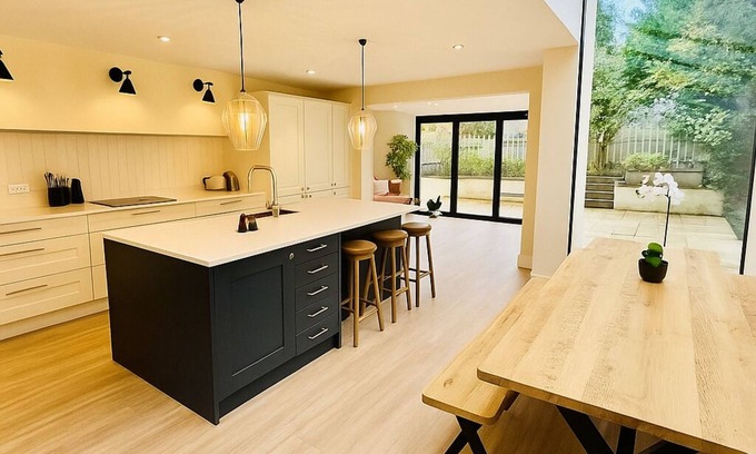 Bath House | Stunning 5 bed house in enviable location