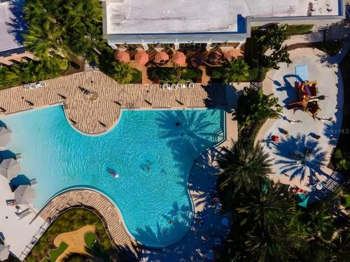 Davenport House | Stunning 5BR Pool Home in Resort