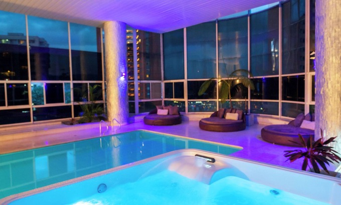 El Poblado House | Stunning 9-BR PH with Spa, Concierge, Breakfast & WiFi in Medellín