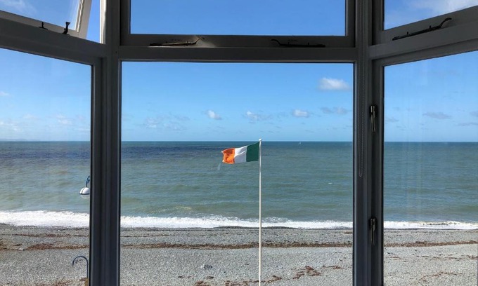 Aberystwyth Apartment | Stunning Aberystwyth South Beach Apartment