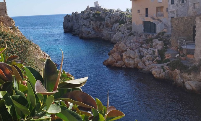 Porticello Apartment | Stunning apartment only 100 meters from the sea and spectacular gulf view.
