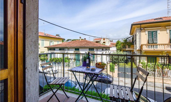 Ex Campo d'Aviazione Apartment | Stunning Apartment In Viareggio