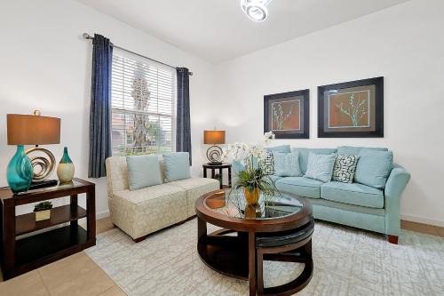 Loughman House | Stunning Aviana Resort: Pool, Game Room & Clubhouse Near Disney