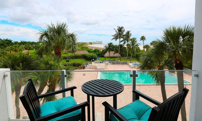 Marco Island Condo | Stunning Beachfront Seasonal Condo at Gulfview – Marco Island