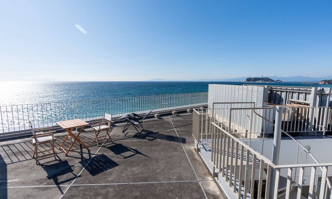 Kamakura Resort | Stunning Big Luxury Room in front of beach