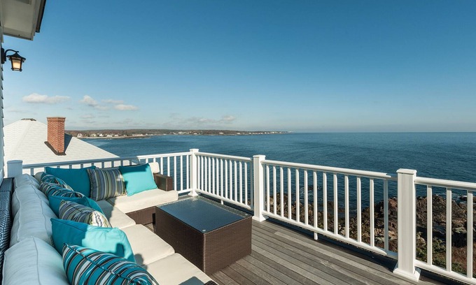York Beach House | Stunning Bold Oceanfront Home, Spectacular Views ,Just Minutes to Short Sands