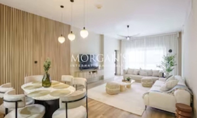 Dubai Media City Apartment | Stunning brand new 2 BR in Palm Jumeirah