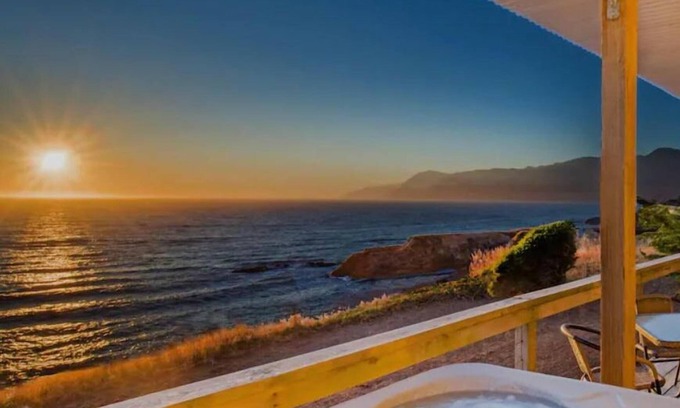 Shelter Cove Condo | Stunning by OceanviewHotTubs Tesla Charging Oceanfront! Shelter Cove
