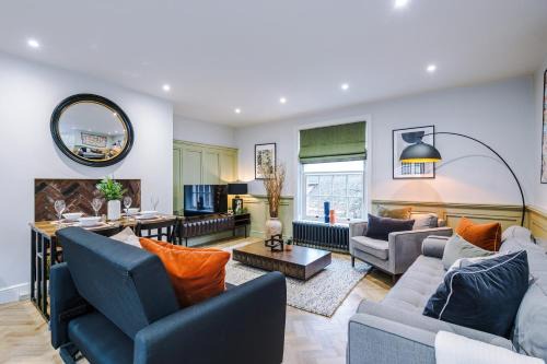 York Apartment | Stunning Central York Apartments - Sleep 18