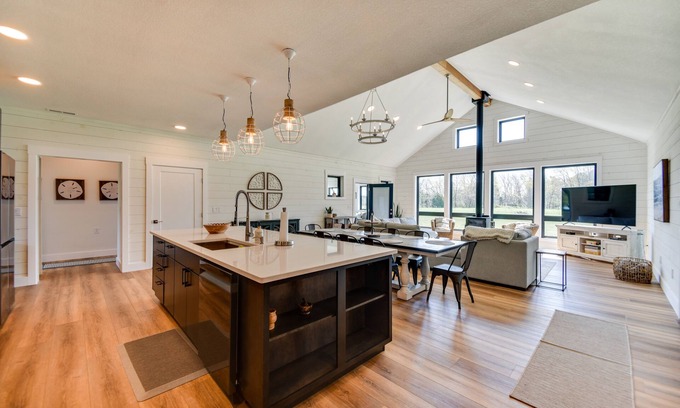 Machipongo House | Stunning Chesapeake Bay Farmhouse w/Dock & Kayaks