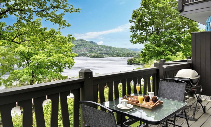 Mont-Tremblant Condo | Stunning Condo - View on Lake Tremblant & Mountain