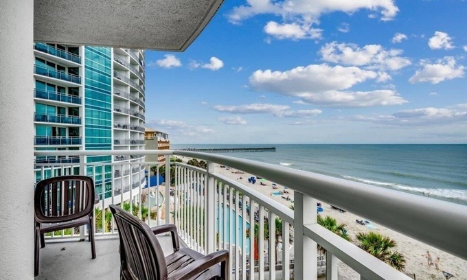 Downtown Myrtle Beach Condo | Stunning Corner Unit - 3 Oceanfront Bedrooms