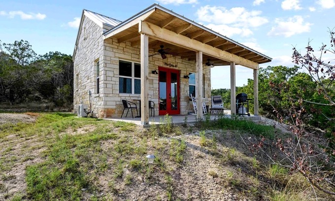 Dripping Springs Cottage | Stunning Cottage with Fantastic Views for a Romantic Escape near Austin, Texas