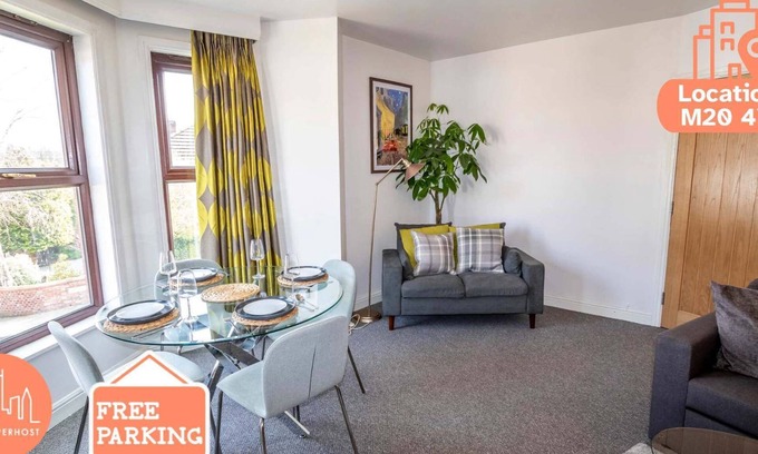 Manchester Apartment | Stunning Didsbury Apartment by City SuperHost