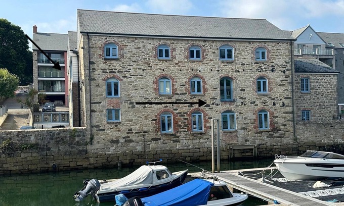 Mabe Apartment | Stunning duplex apartment in listed building