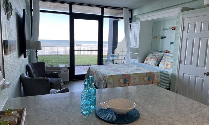 Bridgeport Heights Condo | Stunning First Floor Direct Ocean Front Upgraded Studio POOL OPEN