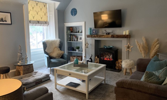 Murthly Apartment | Stunning highland courtyard apartment