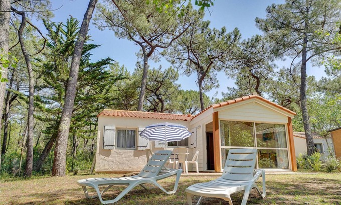 La Faute-sur-Mer House | Stunning home in La Faute-sur-Mer